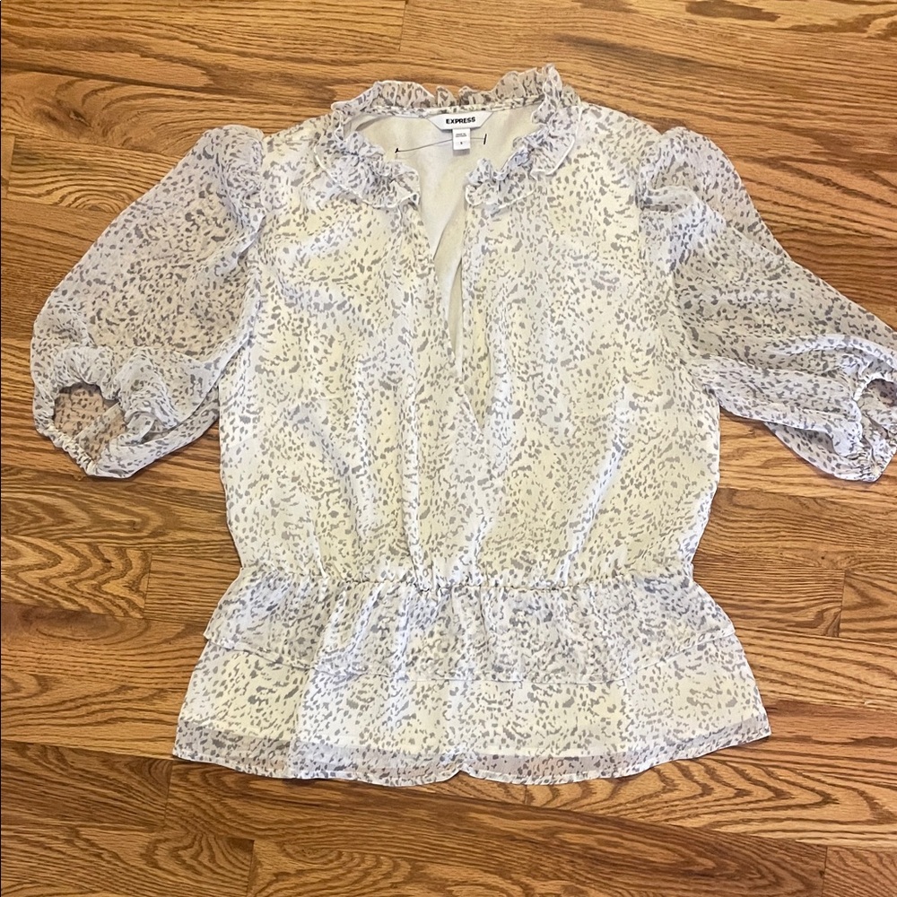 EXPRESS White and Gray Patterned Blouse